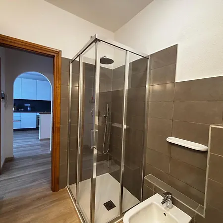 Dennis House - Larihome A86 غْرافيدونا